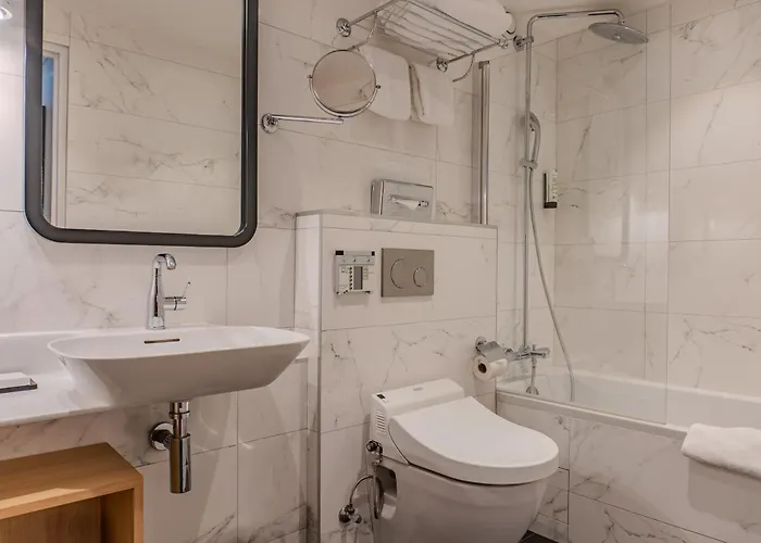 Szálloda Edouard 6 By Malone 3*