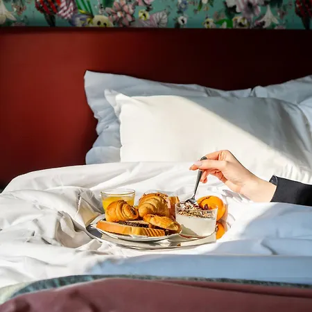 Edouard 6 By Malone 3*