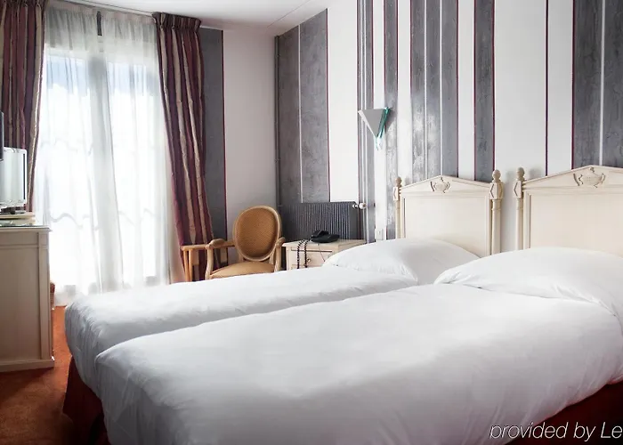 Edouard 6 By Malone Paryż